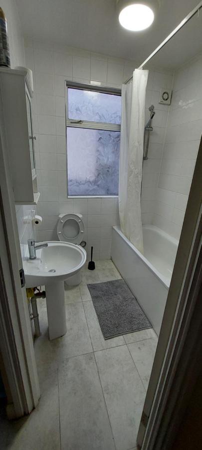 Family Friendly 3 Bedroom Flat Zone 2 - Children Stay Free! Londra Exterior foto